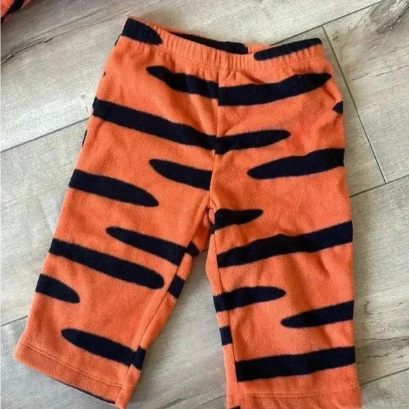 4/$25 Carters Tiger Baby Halloween Costume Sz 6-9 Months 2 piece Hoodie - Picture 4 of 6